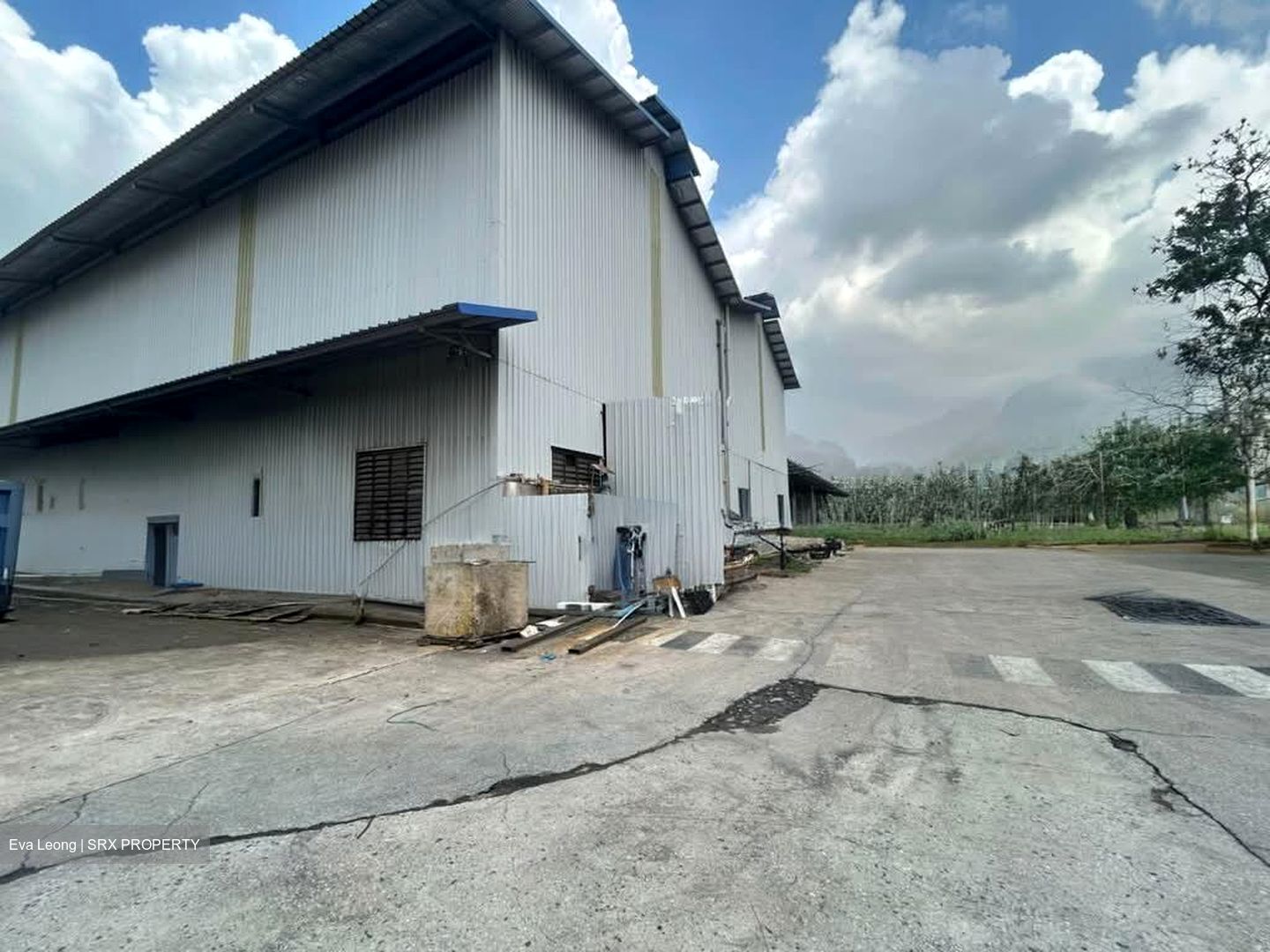Lok Yang Way (D22), Factory #554958451